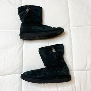 Girl's Ugg Black Suede Tassel Short Boots